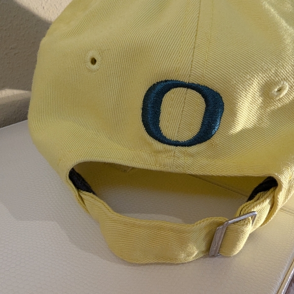 Nike Yellow Oregon Ducks Hat - Picture 5 of 8